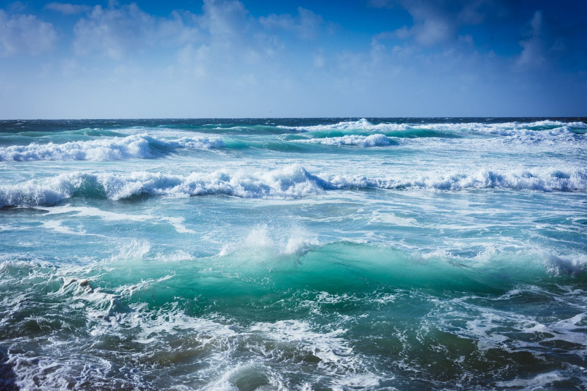AGUA DE MAR EN COSMÉTICA